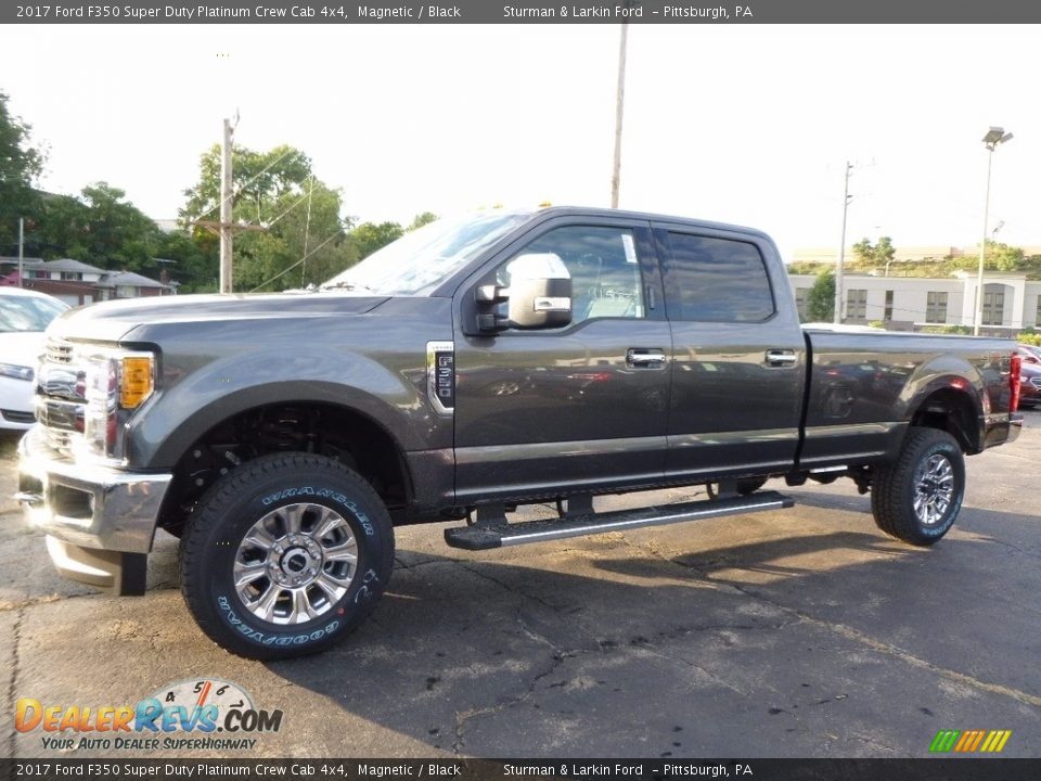 Front 3/4 View of 2017 Ford F350 Super Duty Platinum Crew Cab 4x4 Photo #3
