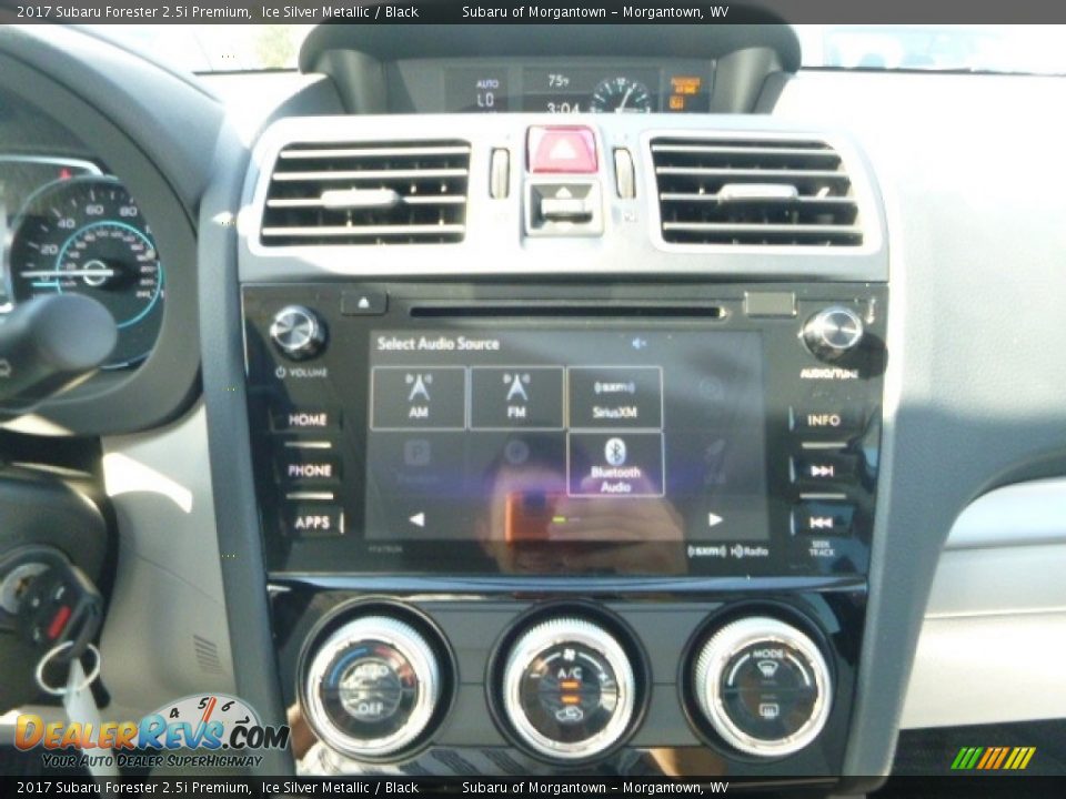 2017 Subaru Forester 2.5i Premium Ice Silver Metallic / Black Photo #18