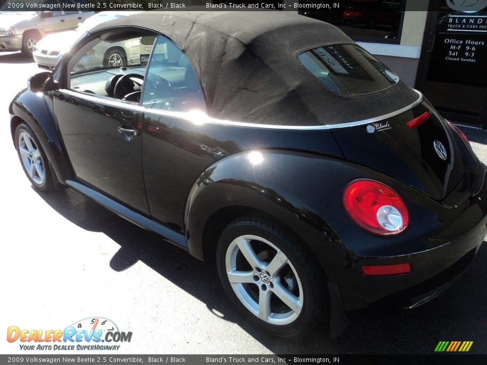 2009 Volkswagen New Beetle 2.5 Convertible Black / Black Photo #3