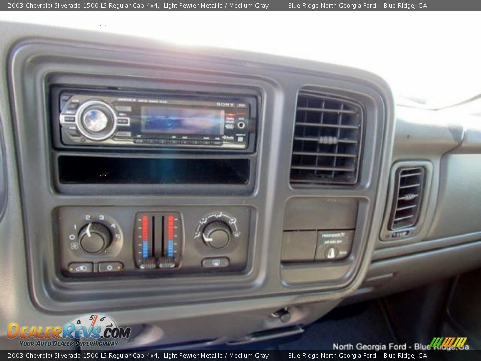 2003 Chevrolet Silverado 1500 LS Regular Cab 4x4 Light Pewter Metallic / Medium Gray Photo #7