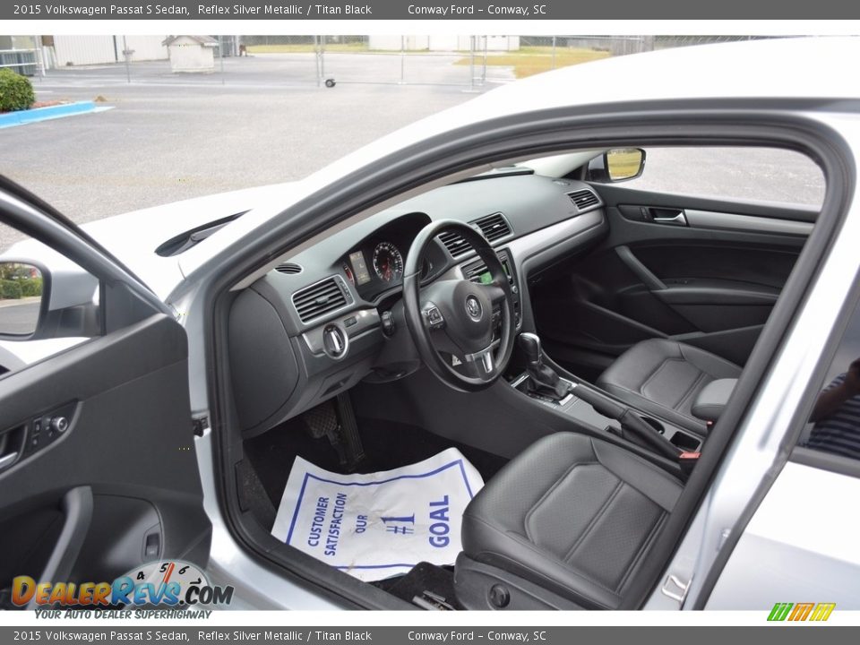 2015 Volkswagen Passat S Sedan Reflex Silver Metallic / Titan Black Photo #17