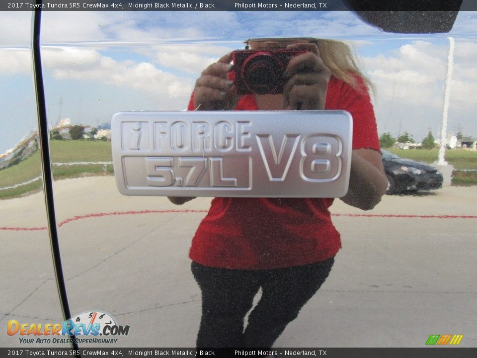 2017 Toyota Tundra SR5 CrewMax 4x4 Midnight Black Metallic / Black Photo #14