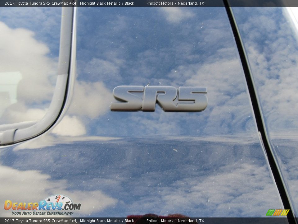 2017 Toyota Tundra SR5 CrewMax 4x4 Midnight Black Metallic / Black Photo #16