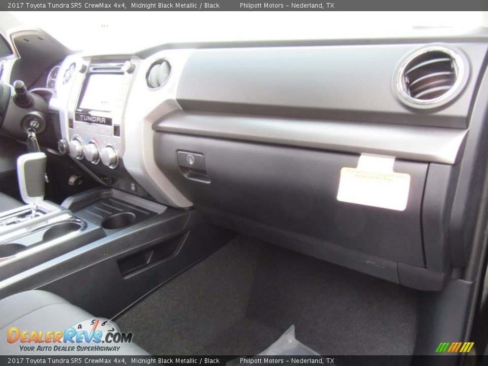 2017 Toyota Tundra SR5 CrewMax 4x4 Midnight Black Metallic / Black Photo #19