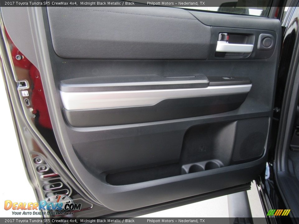 2017 Toyota Tundra SR5 CrewMax 4x4 Midnight Black Metallic / Black Photo #21