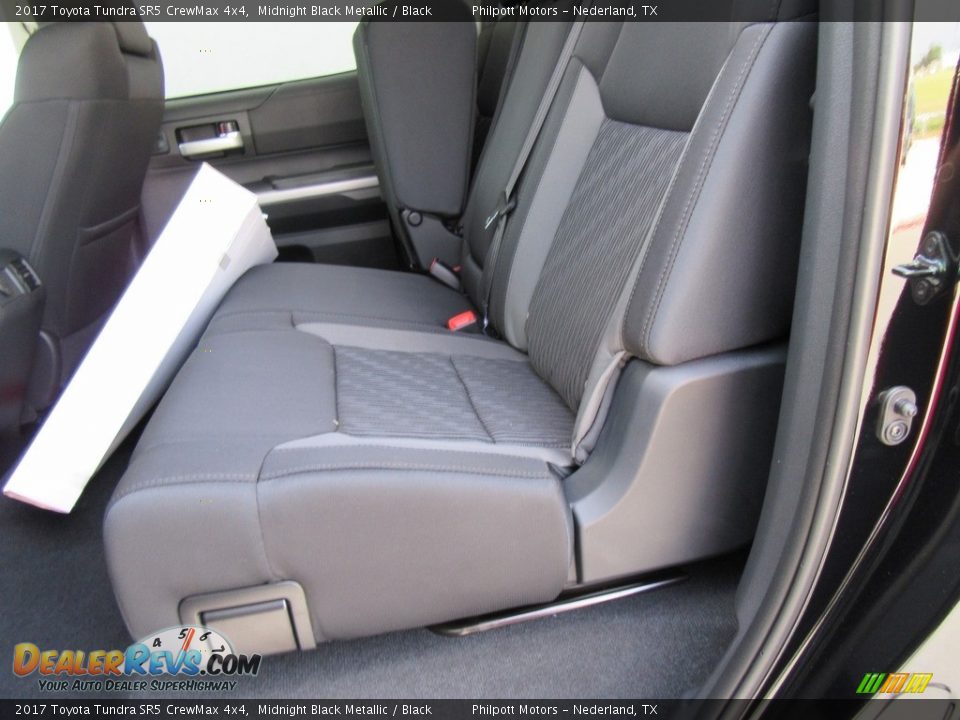 2017 Toyota Tundra SR5 CrewMax 4x4 Midnight Black Metallic / Black Photo #22