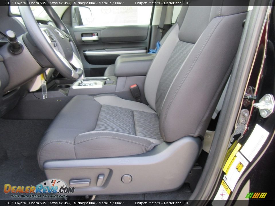 2017 Toyota Tundra SR5 CrewMax 4x4 Midnight Black Metallic / Black Photo #25