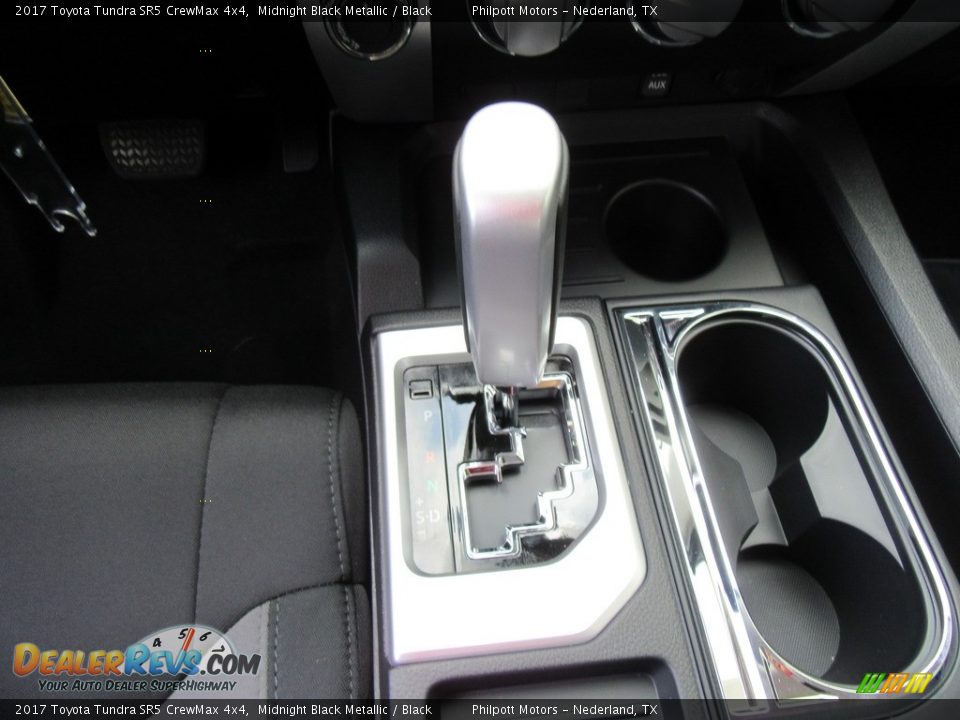2017 Toyota Tundra SR5 CrewMax 4x4 Midnight Black Metallic / Black Photo #32