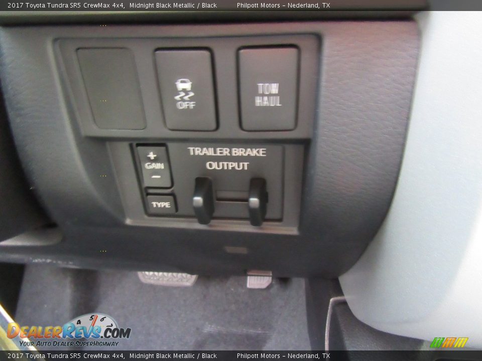 2017 Toyota Tundra SR5 CrewMax 4x4 Midnight Black Metallic / Black Photo #33