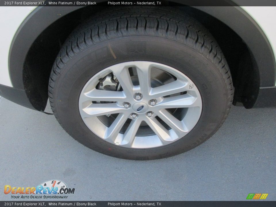 2017 Ford Explorer XLT White Platinum / Ebony Black Photo #11