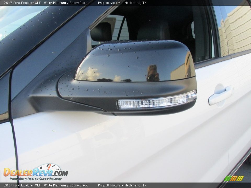 2017 Ford Explorer XLT White Platinum / Ebony Black Photo #12