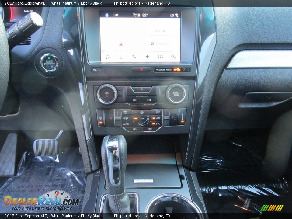2017 Ford Explorer XLT White Platinum / Ebony Black Photo #26