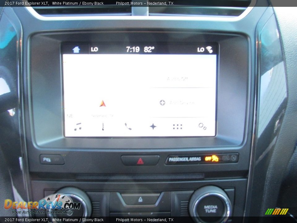 2017 Ford Explorer XLT White Platinum / Ebony Black Photo #27