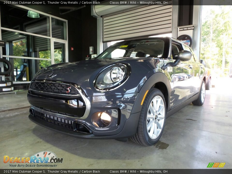 Front 3/4 View of 2017 Mini Clubman Cooper S Photo #2