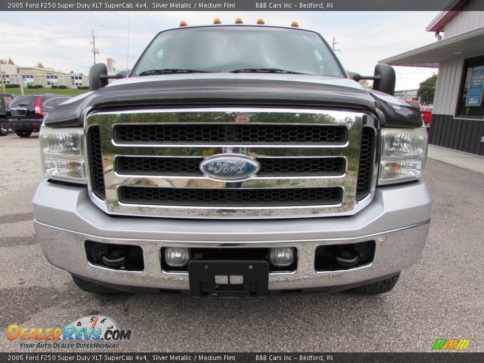 2005 Ford F250 Super Duty XLT SuperCab 4x4 Silver Metallic / Medium Flint Photo #3