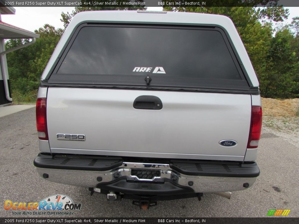 2005 Ford F250 Super Duty XLT SuperCab 4x4 Silver Metallic / Medium Flint Photo #4