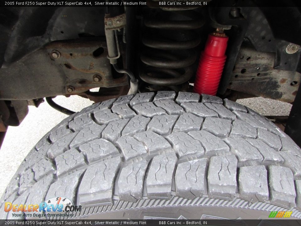2005 Ford F250 Super Duty XLT SuperCab 4x4 Silver Metallic / Medium Flint Photo #10
