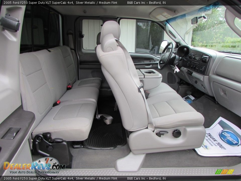 2005 Ford F250 Super Duty XLT SuperCab 4x4 Silver Metallic / Medium Flint Photo #17