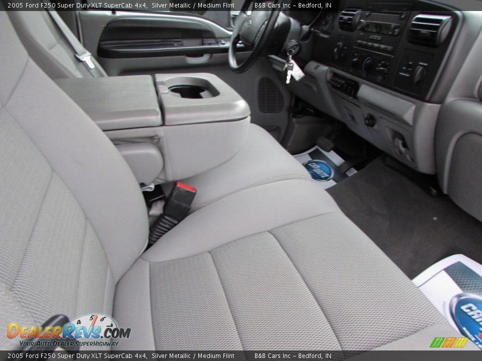 2005 Ford F250 Super Duty XLT SuperCab 4x4 Silver Metallic / Medium Flint Photo #20