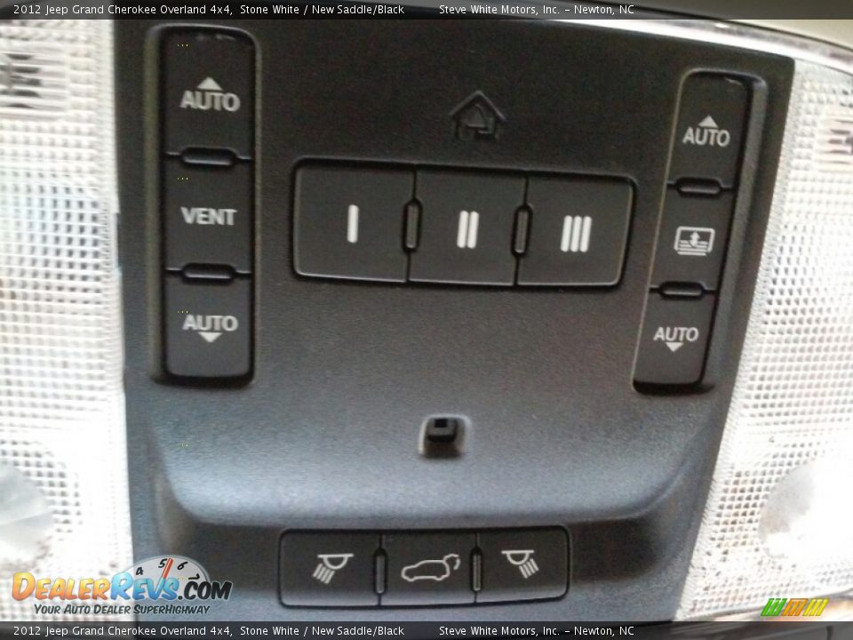 2012 Jeep Grand Cherokee Overland 4x4 Stone White / New Saddle/Black Photo #22