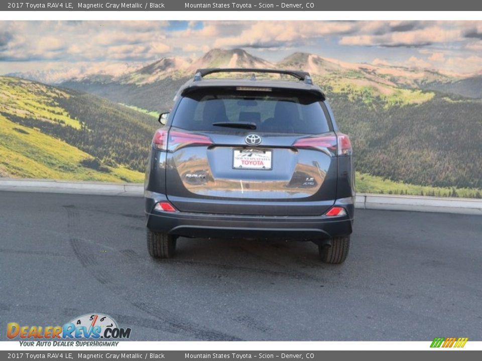 2017 Toyota RAV4 LE Magnetic Gray Metallic / Black Photo #4