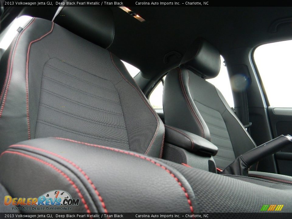 Front Seat of 2013 Volkswagen Jetta GLI Photo #22