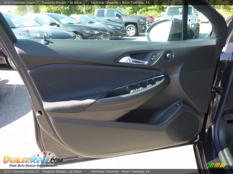 2017 Chevrolet Cruze LT Tungsten Metallic / Jet Black Photo #13