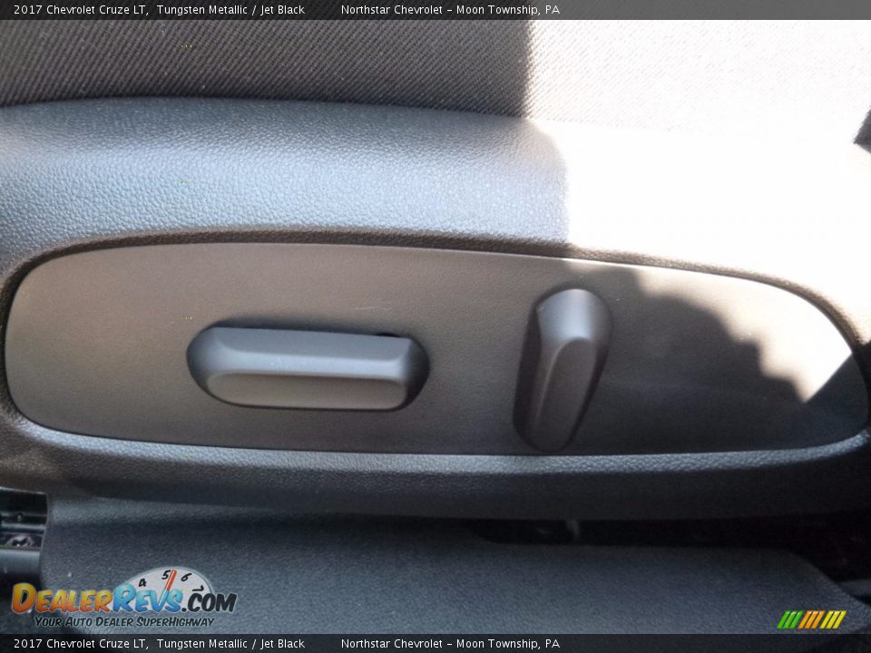 2017 Chevrolet Cruze LT Tungsten Metallic / Jet Black Photo #14