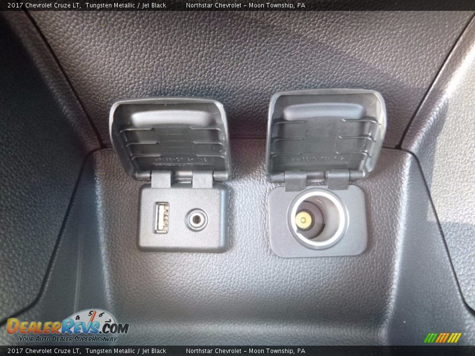 2017 Chevrolet Cruze LT Tungsten Metallic / Jet Black Photo #19