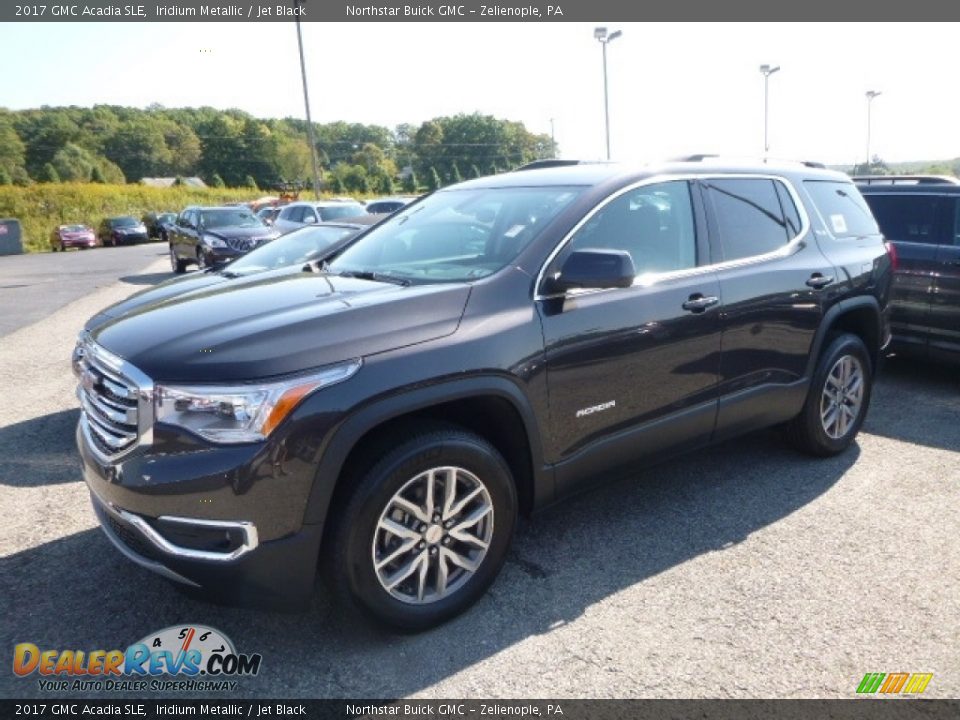 Front 3/4 View of 2017 GMC Acadia SLE Photo #1