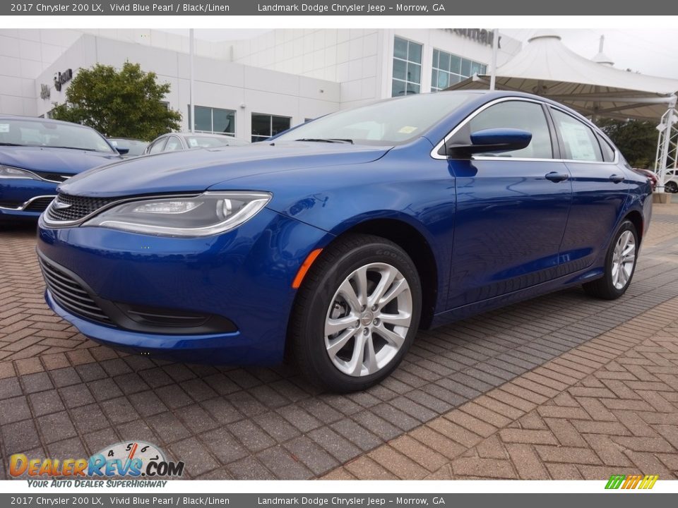 Front 3/4 View of 2017 Chrysler 200 LX Photo #1