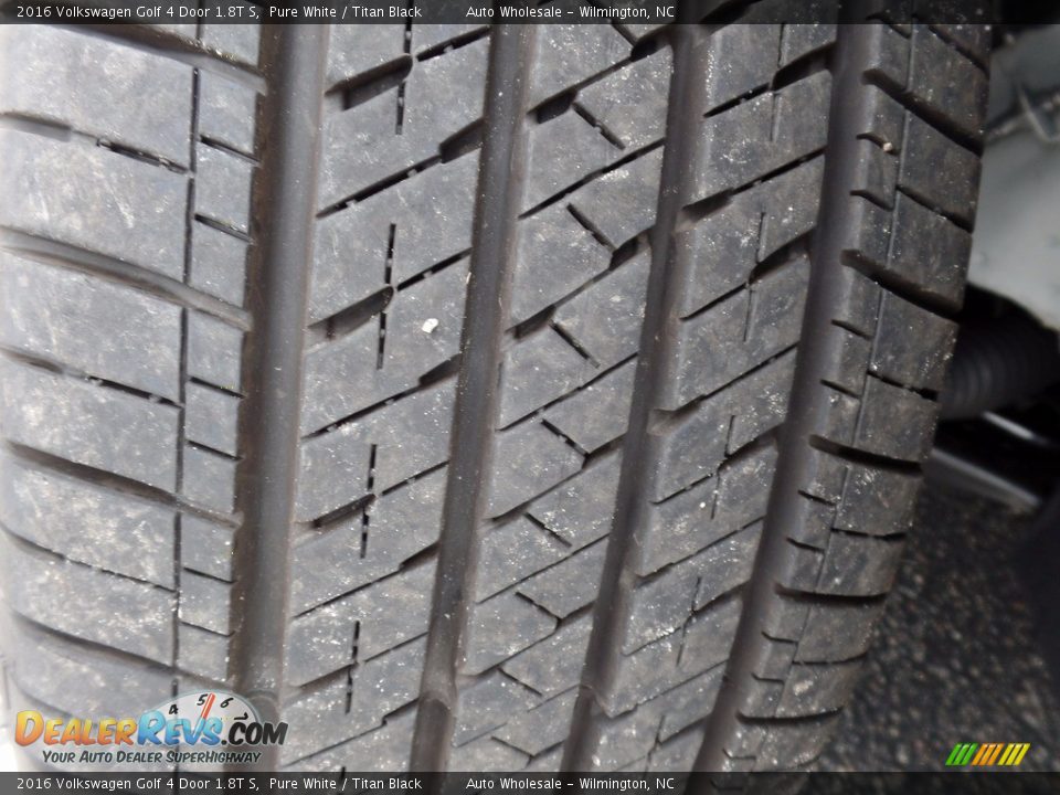 2016 Volkswagen Golf 4 Door 1.8T S Pure White / Titan Black Photo #9