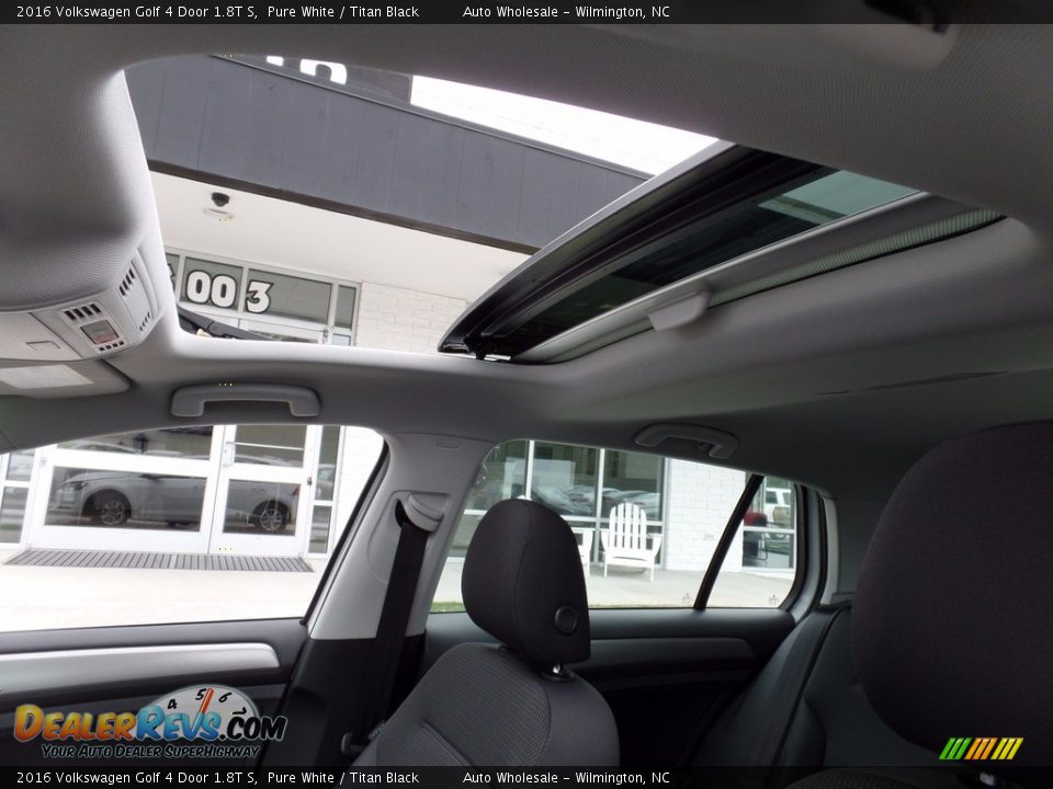 2016 Volkswagen Golf 4 Door 1.8T S Pure White / Titan Black Photo #11