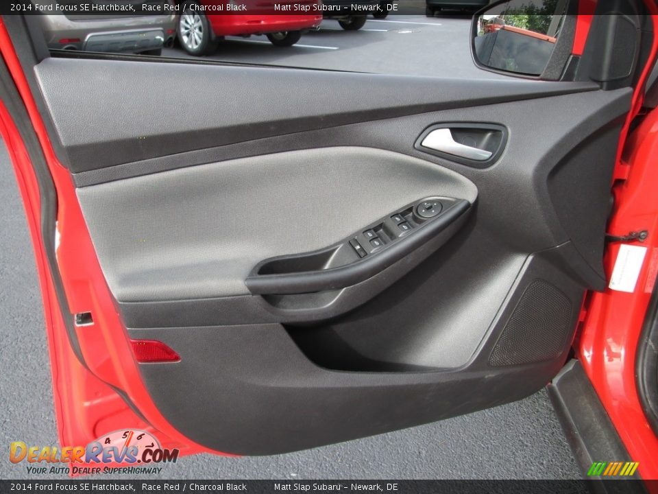2014 Ford Focus SE Hatchback Race Red / Charcoal Black Photo #13