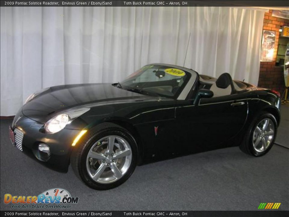 2009 Pontiac Solstice Roadster Envious Green / Ebony/Sand Photo #4