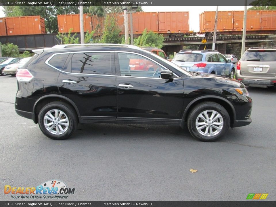2014 Nissan Rogue SV AWD Super Black / Charcoal Photo #5