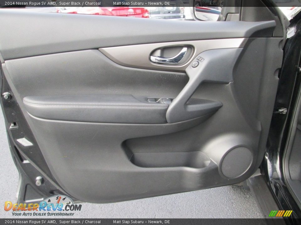 2014 Nissan Rogue SV AWD Super Black / Charcoal Photo #13