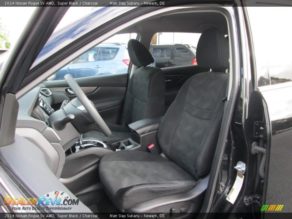 2014 Nissan Rogue SV AWD Super Black / Charcoal Photo #15
