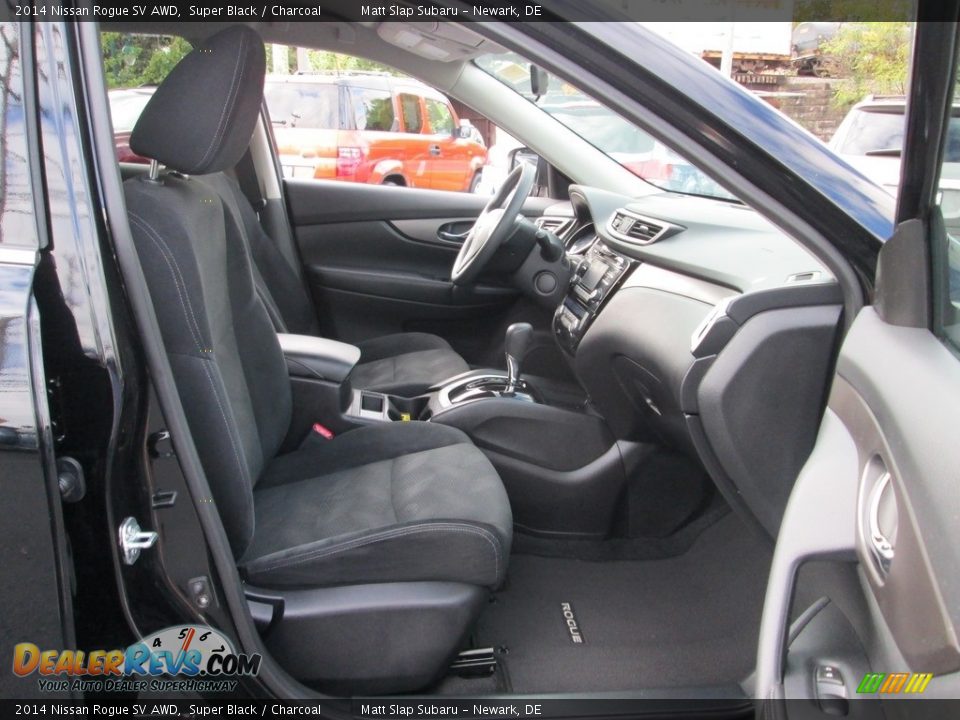 2014 Nissan Rogue SV AWD Super Black / Charcoal Photo #17