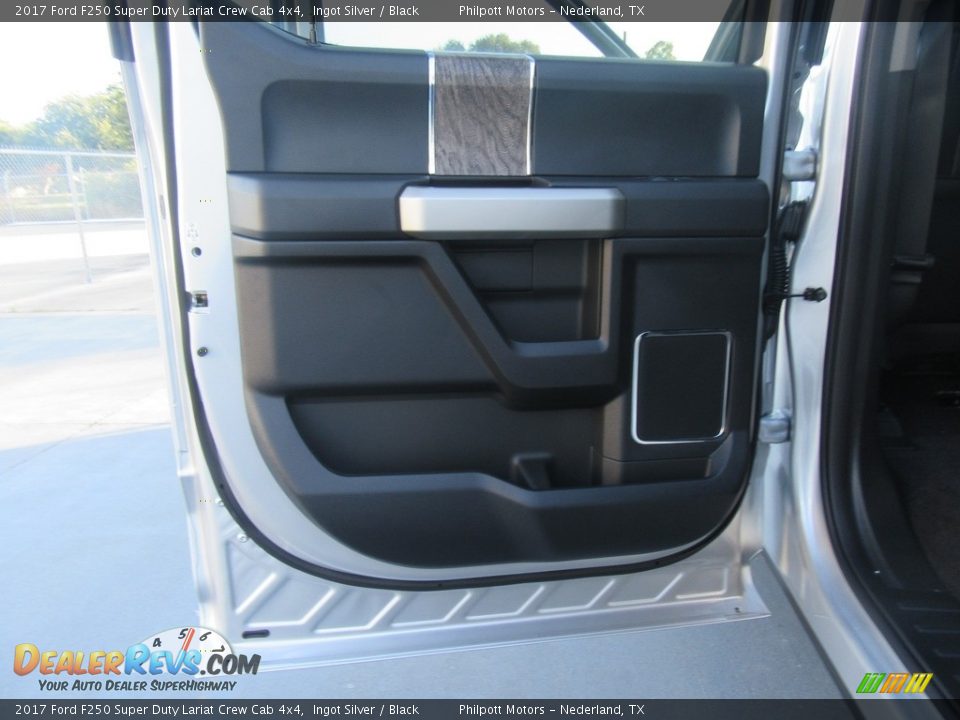 2017 Ford F250 Super Duty Lariat Crew Cab 4x4 Ingot Silver / Black Photo #18