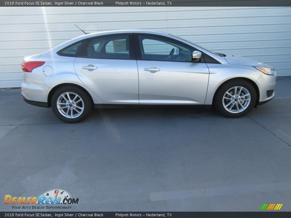 2016 Ford Focus SE Sedan Ingot Silver / Charcoal Black Photo #3