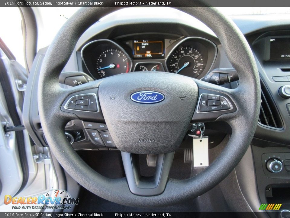2016 Ford Focus SE Sedan Ingot Silver / Charcoal Black Photo #29