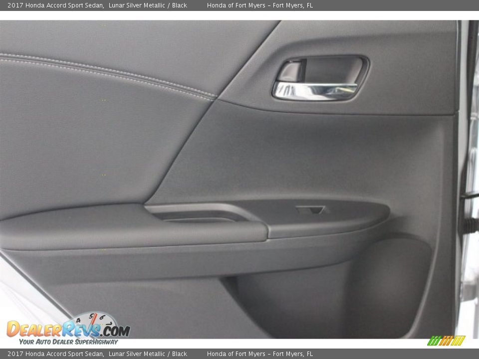 2017 Honda Accord Sport Sedan Lunar Silver Metallic / Black Photo #24