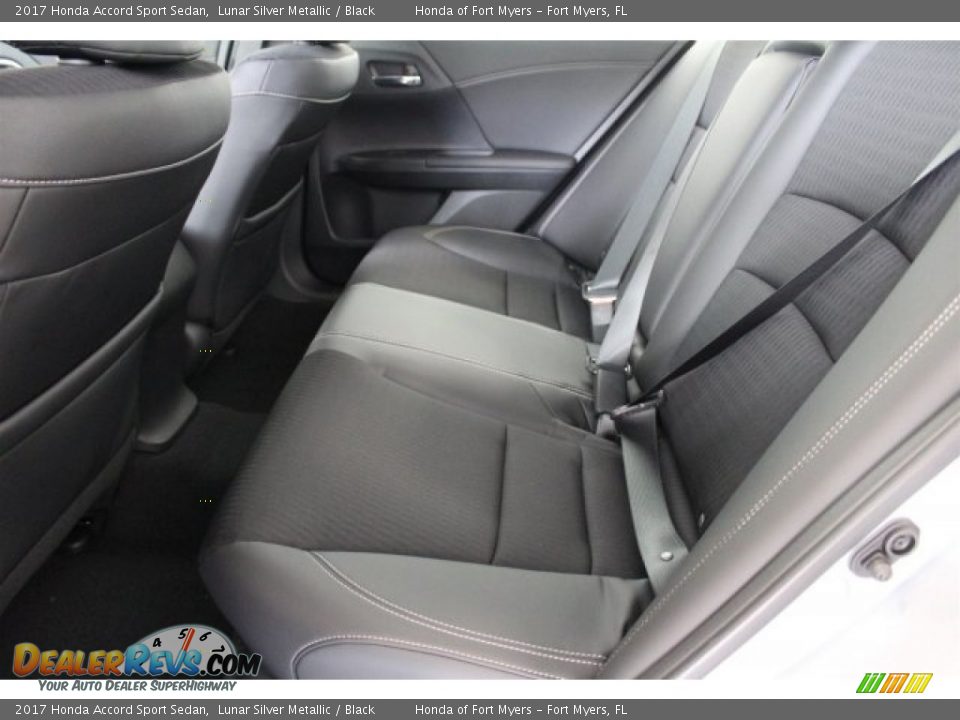 2017 Honda Accord Sport Sedan Lunar Silver Metallic / Black Photo #25