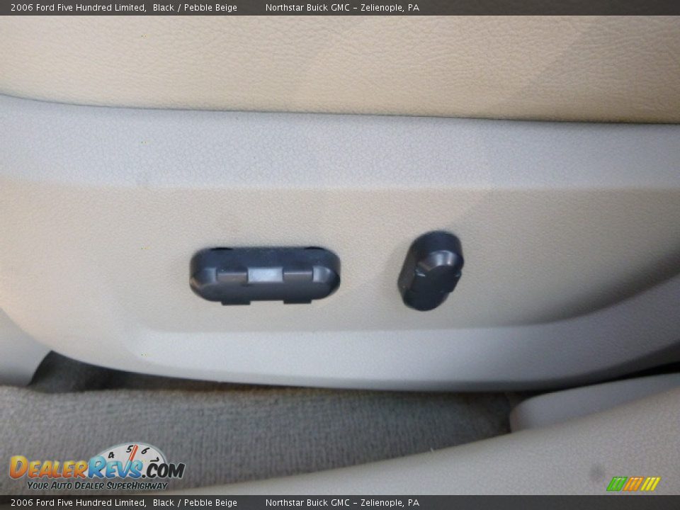 2006 Ford Five Hundred Limited Black / Pebble Beige Photo #17