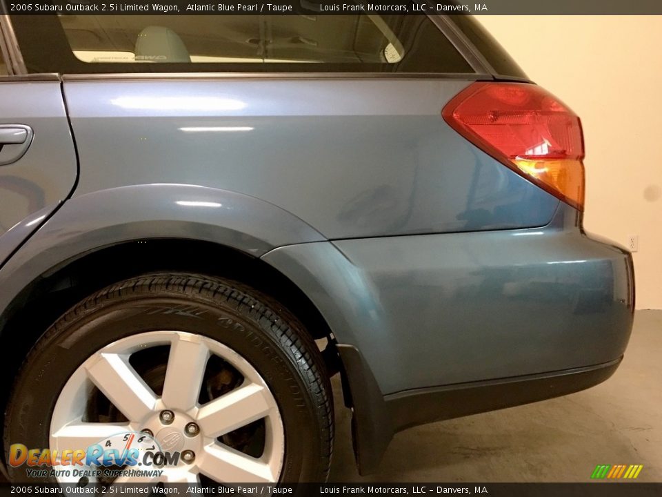 2006 Subaru Outback 2.5i Limited Wagon Atlantic Blue Pearl / Taupe Photo #36