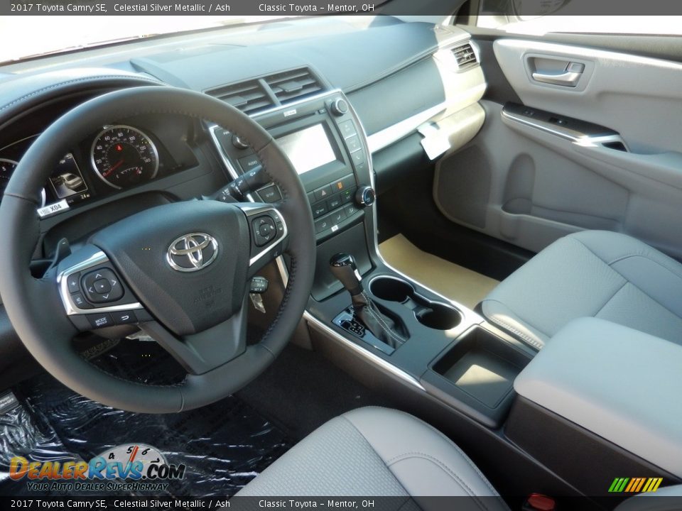 2017 Toyota Camry SE Celestial Silver Metallic / Ash Photo #4