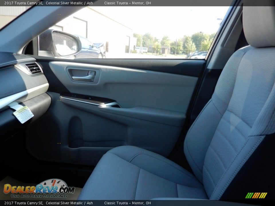 2017 Toyota Camry SE Celestial Silver Metallic / Ash Photo #7