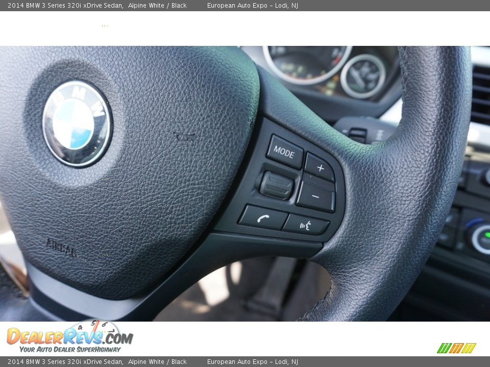 2014 BMW 3 Series 320i xDrive Sedan Alpine White / Black Photo #16