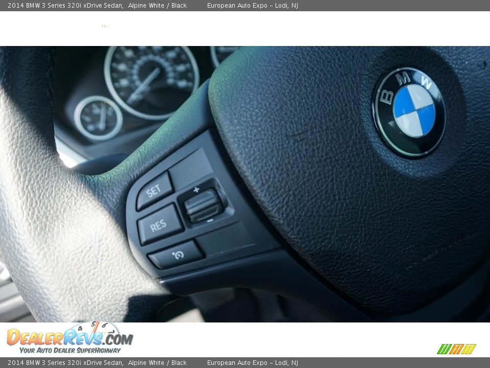 2014 BMW 3 Series 320i xDrive Sedan Alpine White / Black Photo #17